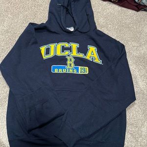 UCLA bruins sweatshirt